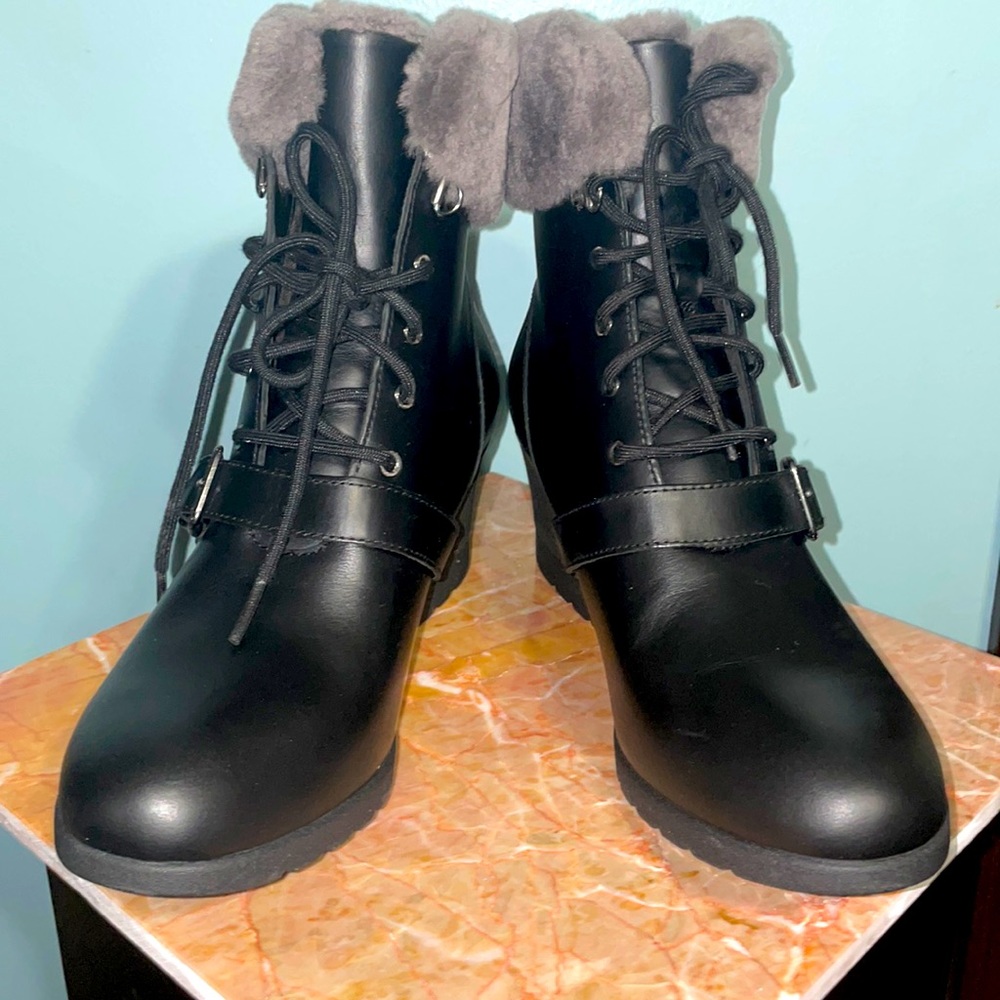 UGG Janney Black Winter/Casual Boot
